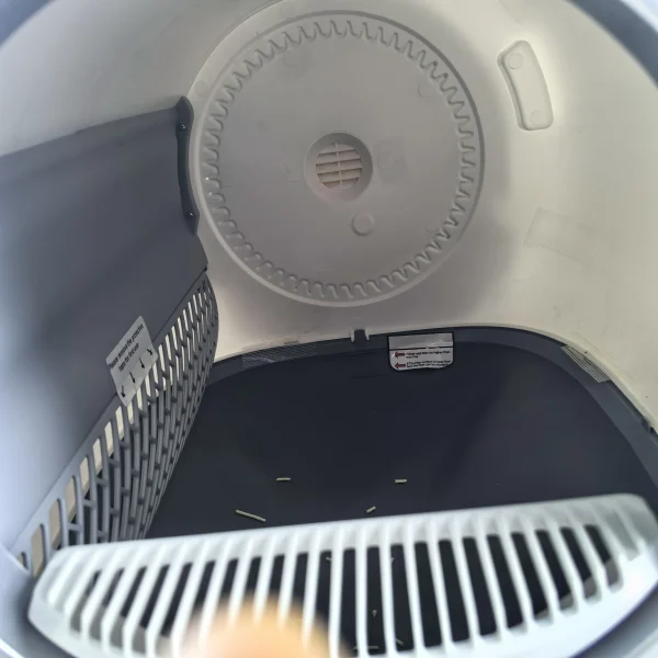 Automatic Electric Tuya APP-Control Smart Litter Box for Cats Easy Clean Plastic Pet Product Self-Cleaning Litter Box